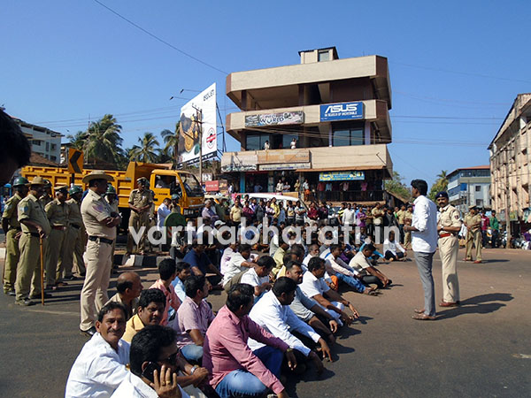 ಟೋಲ್ ಸಂಗ್ರಹ ವಿರುದ್ದ ಮುಲ್ಕಿಯಲ್ಲಿ ಬೃಹತ್ ಪ್ರತಿಭಟನೆ